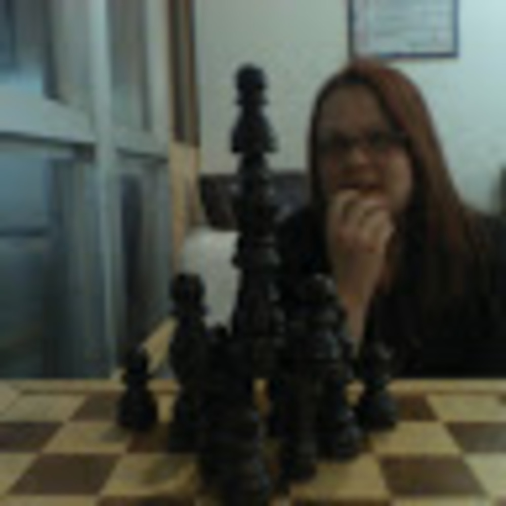 Meet your Posher, Leslie